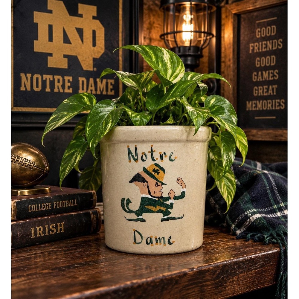 VTG RRP Co Notre Dame Fighting Irish Stoneware Crock Roseville Ohio USA 5.5"